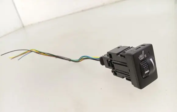 Toyota Avensis T270 Seat heating switch 453485