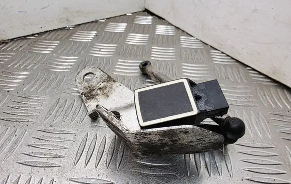 BMW 5 E60 E61 Headlight/headlamp level sensor 6784694 6774595