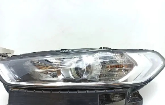 Ford Mondeo MK V Headlight/headlamp DS7313W030FB 89911090 L90095548
