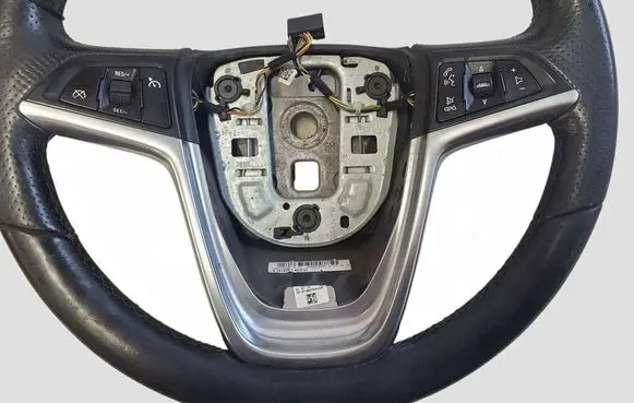 Opel Astra J Steering wheel 13351022 306434699P10