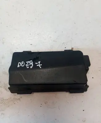 Volvo S60 Fuse box cover 30659094