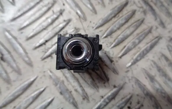 Citroen C4 Cactus AUX in-socket connector 95835T