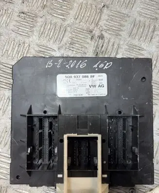 Volkswagen PASSAT B8 Comfort/convenience module 5Q0937086BF