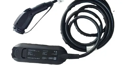 Audi e-tron Electric car charging cable 8V4971675CM
