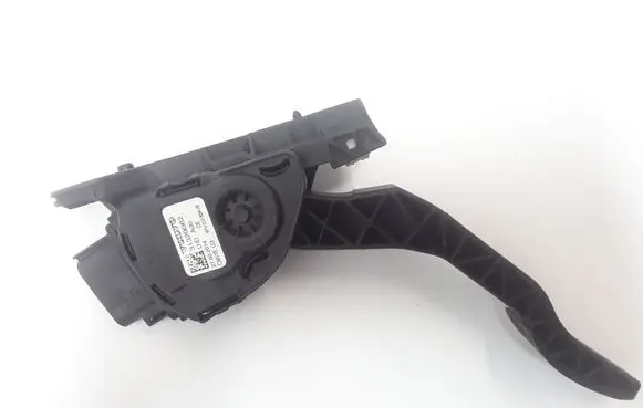 Volvo XC60 Accelerator throttle pedal 31329062