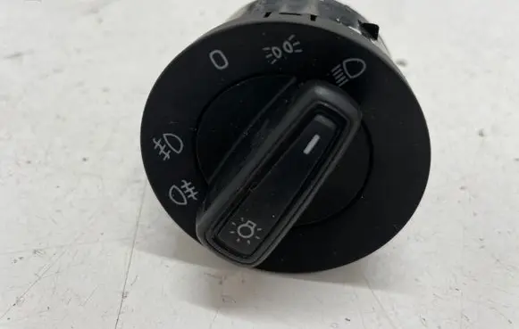 Skoda Octavia Mk3 (5E) Light switch 5E0941431F