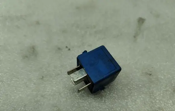 BMW 3 E46 Other relay 6136