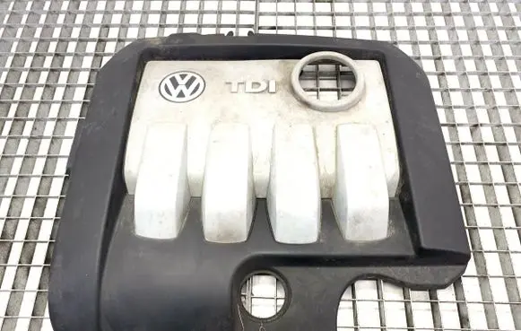 Engine cover (trim)