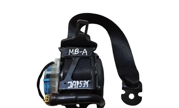 Mercedes-Benz A W176 Rear seatbelt A1768602385