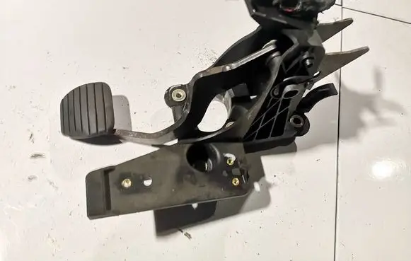 Brake pedal