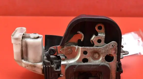 Alfa Romeo GTV Front door lock ALFAROMEO
