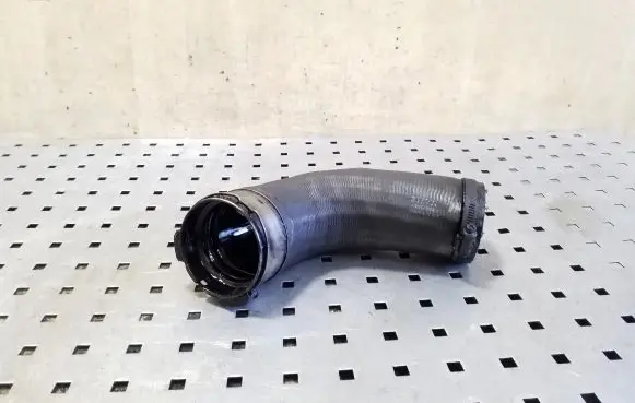 Volvo XC70 Intercooler hose/pipe 31370284