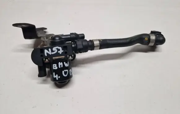 BMW X6 F16 Coolant heater control valve 8517589 147412225