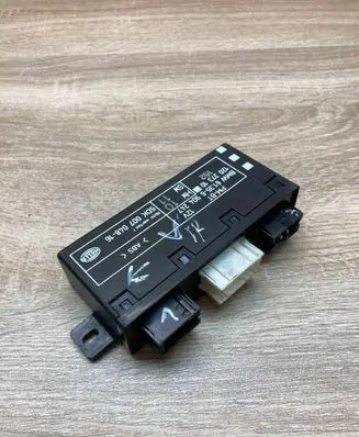 BMW 5 E39 Door control unit/module 6904247 5DK007048