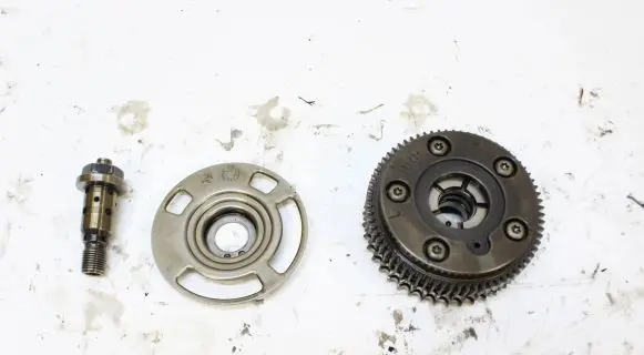 Mercedes-Benz E W211 Camshaft 