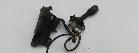 Toyota Previa (XR30, XR40) II Steering wheel buttons/switches 75B037