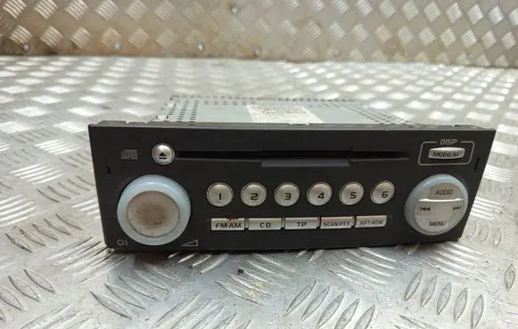 Mitsubishi Colt Radio/CD/DVD/GPS head unit MR587702HB 65267604