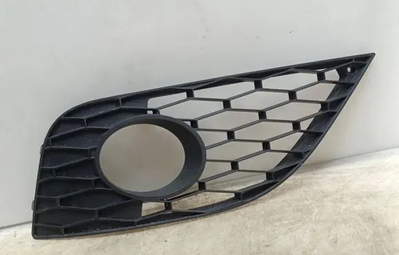 Seat Exeo (3R) Front fog light trim/grill 3R0853191
