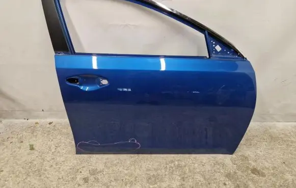 KIA Ceed Front door