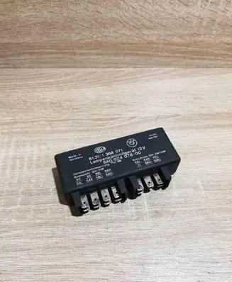BMW 3 E30 Other relay 1368071 5KG004078