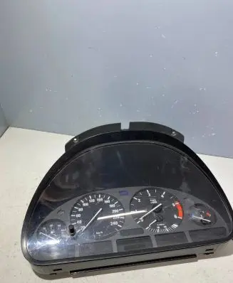 BMW 5 E39 Speedometer (instrument cluster) 8375902 110008735047