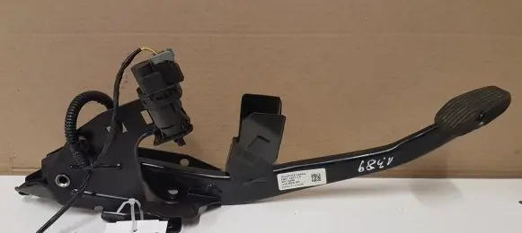 Volvo V50 Brake pedal 4N512467CC 30714588