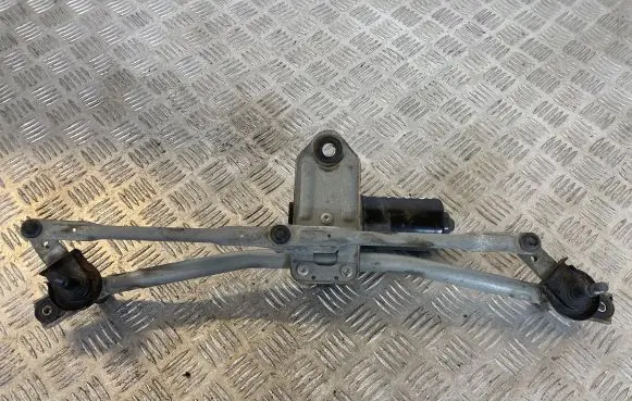 KIA Sportage Front wiper linkage and motor