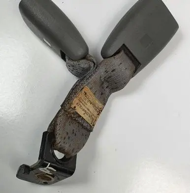 Jeep Grand Cherokee (WK) Seat belt trim 