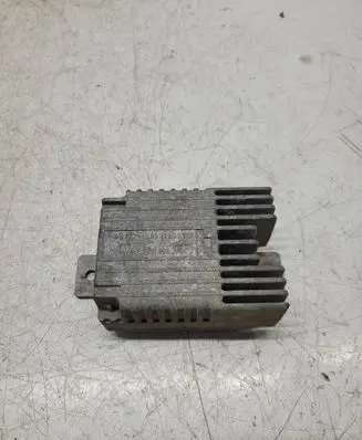 Mercedes-Benz A W168 ABS relay A0275458032