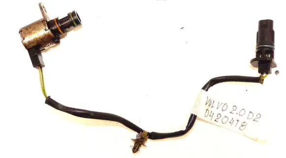 Volvo XC60 Oil pressure sensor 17390996