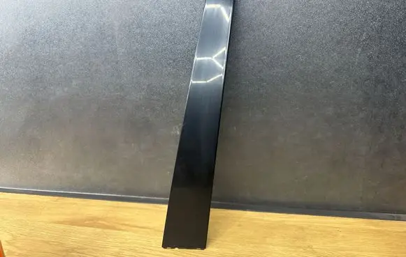 Volvo XC90 Rear door glass trim molding