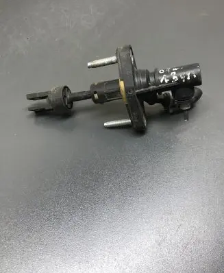 Toyota Yaris Clutch slave cylinder 