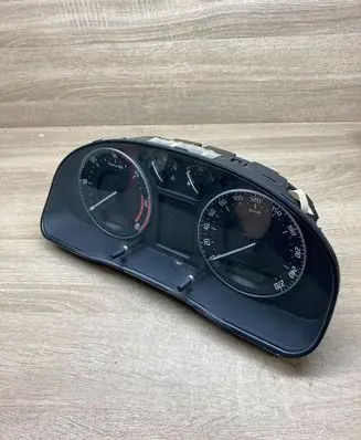 Skoda Superb B5 (3U) Speedometer (instrument cluster) 3U0920812D