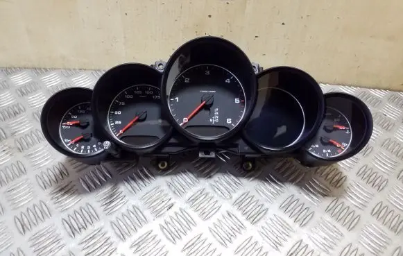 Porsche Cayenne (92A) Speedometer (instrument cluster) 7P5920904AF A2C85114700