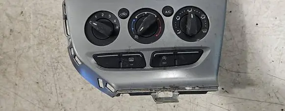 Ford Focus Climate control unit BM5T18549