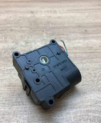 Toyota Avensis Verso Air flap motor/actuator 1138002051