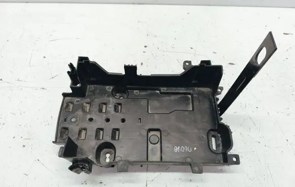 Buick Encore I Battery tray 42334926 42401012 42401013