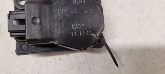 Opel Zafira A Air flap motor/actuator B8036 EAD511