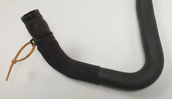 Jaguar XF X250 Engine coolant pipe/hose