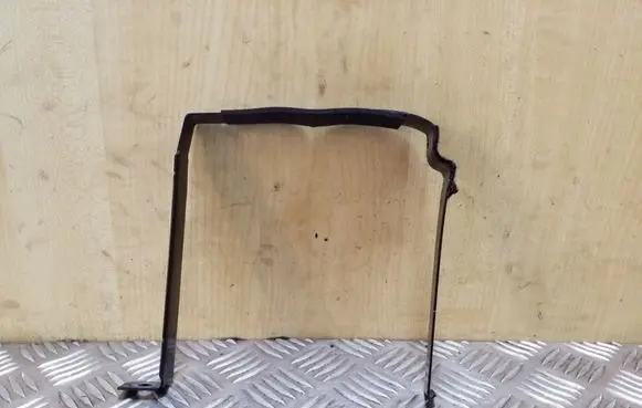 Battery bracket