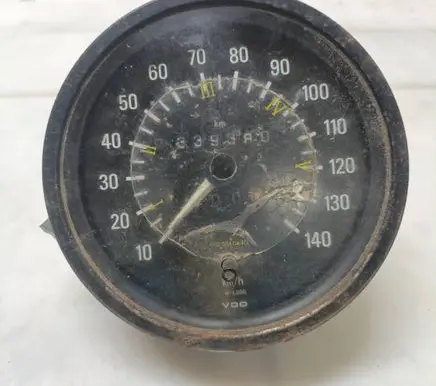 Mercedes-Benz 207 310 Speedometer (instrument cluster) 0105421206 602584044C