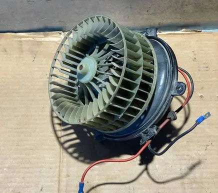 Mercedes-Benz E W124 Air conditioning (A/C) fan (condenser) 