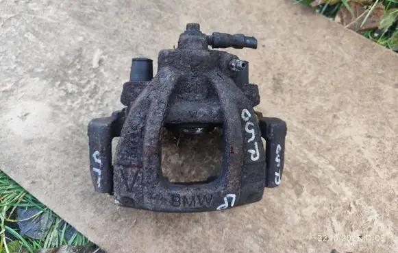 Mini One - Cooper R50 - 53 Front brake caliper