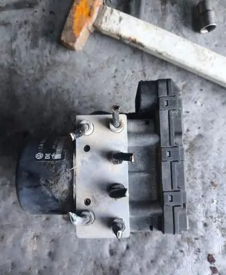 Audi A3 S3 8L ABS Pump 1J0907379H 1J0614217C