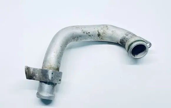 Volkswagen Touareg II Engine coolant pipe/hose 059121071CK