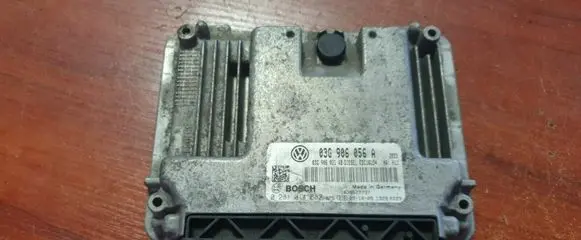 Volkswagen PASSAT B7 Engine control unit/module 03G906056A