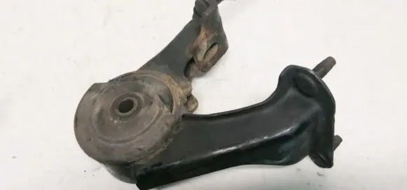Toyota Avensis T250 Engine mount bracket
