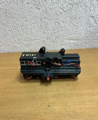 BMW 7 E65 E66 Fuse module 18560 F6031