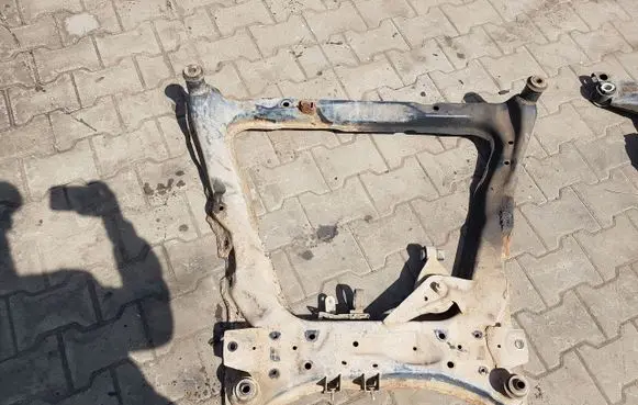 Nissan Qashqai Front subframe