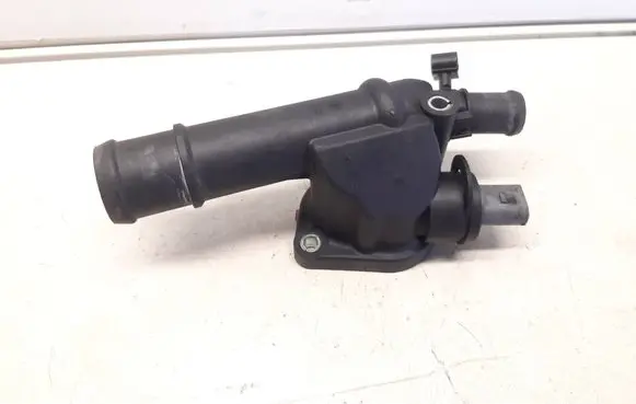Volkswagen Golf V Engine coolant pipe/hose 03G121132B